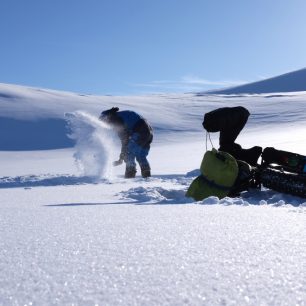 Vyjmutím vnitřního stanu a použitím jen vnějšího pláště jsem se dostal na skvělou hmotnost a rozměry s maximální mírou komfortu.