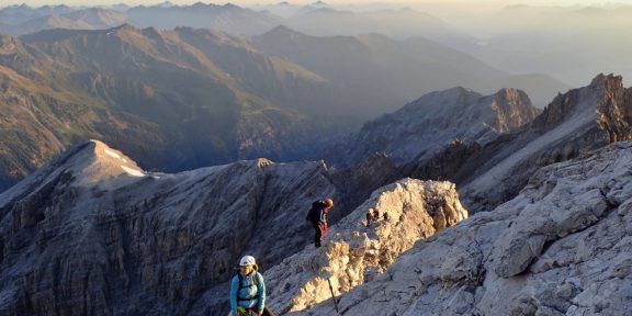Alpská dámská jízda: když holky vyrazí na Ortler a na silničkách do alpských průsmyků