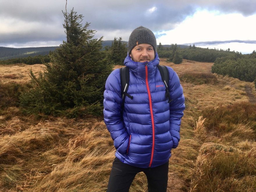 Perfektní ochrana brady v bundě Marmot Hype Down Hoody