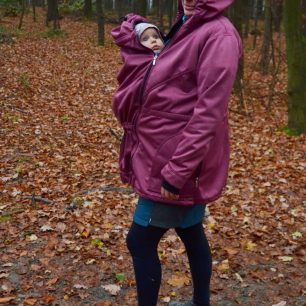 Sukni ocením i při výšlapech s prckem.