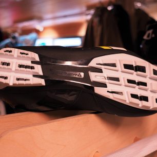 Fischer Control - turistická bota pánská- bota na NNN vázání s dvoudrážkou v podrážce