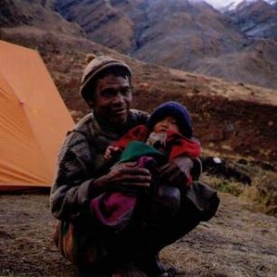 I ve čtyřtisícové výšce lze nejenom tábořit, ale i žít.