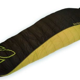 I do izolačních náplní proniká ekologický trend - 50% náplně je vyrobeno ze dřeva, 50% z recyklovaného polyesteru.