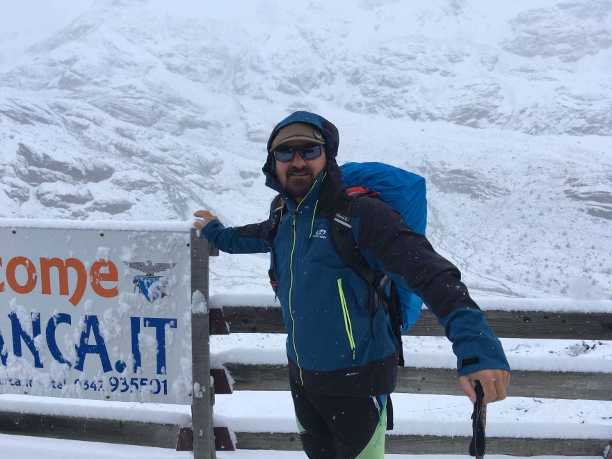 Bunda Hannah Maxton jako základní vrstva pod svrchní bundou.