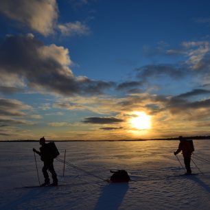 Slunce je většinu dne hodně nízko