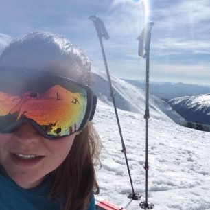 Lyžařské brýle Julbo Aerospace díky ventilaci mohou zastoupit brýle sluneční.