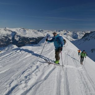 Celodenní túra v Davosu na lyžích Armada Tracer 98