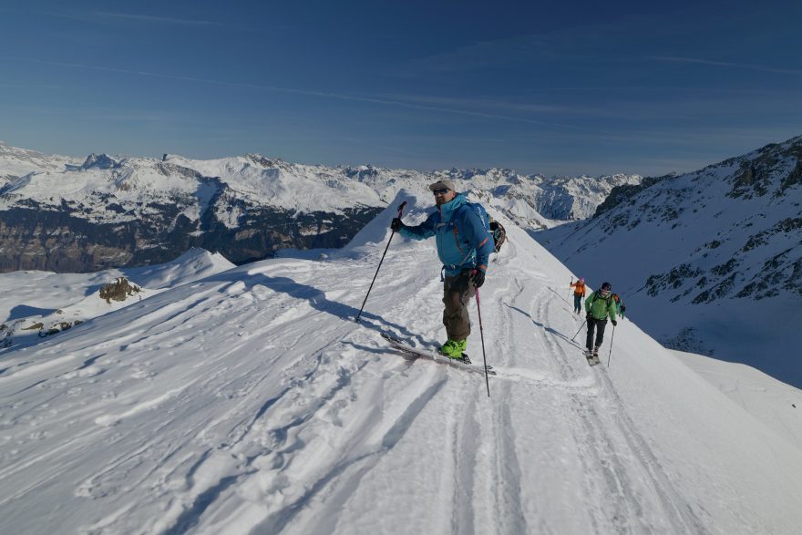 Celodenní túra v Davosu na lyžích Armada Tracer 98