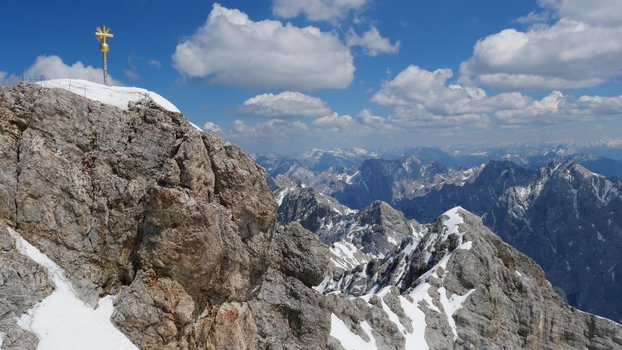 Vrchol Zugspitze, Wetterstein, Bavorské Alpy.