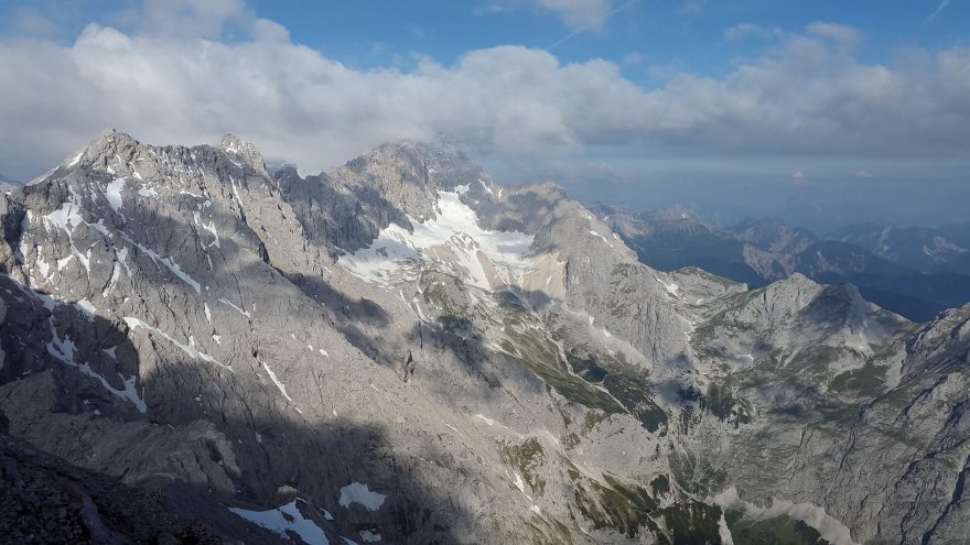 Wetterstein je vápencové pohoří na hranicích Bavorska a Tyrolska.