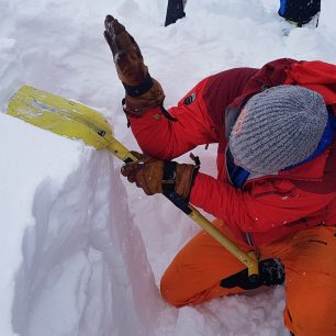 Testování bundy High Point Protector 5 Jacket během lavinových kurzů ve Vysokých Tatrách