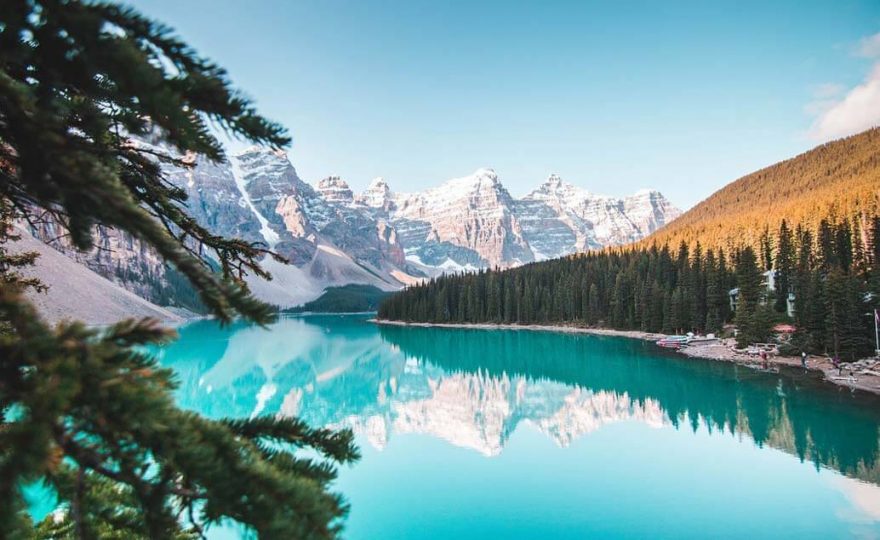 Azurová jezera Emerald Lake, Lake Louise a Moraine nesmíte při návštěvě západní Kanady minout.