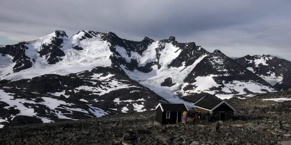 Túra norskými hřmícími horami Hurrungane jezeru Skagastølsvatnet