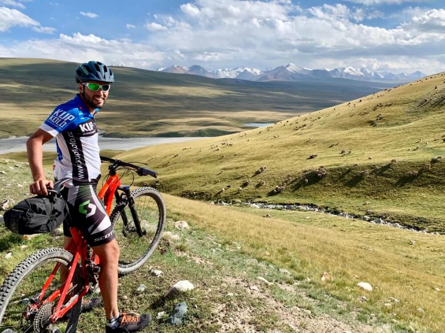 Sedmidenní okruh na samém pomezí kazašsko-kyrgyzsko-čínské hranice k začátku majestátního údolí řeky Sarydžaz.