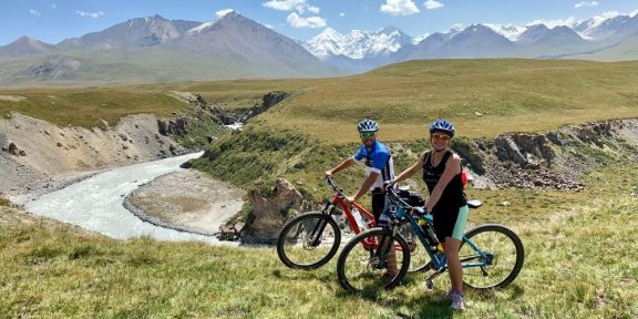 Na kole divokým Kyrgyzstánem