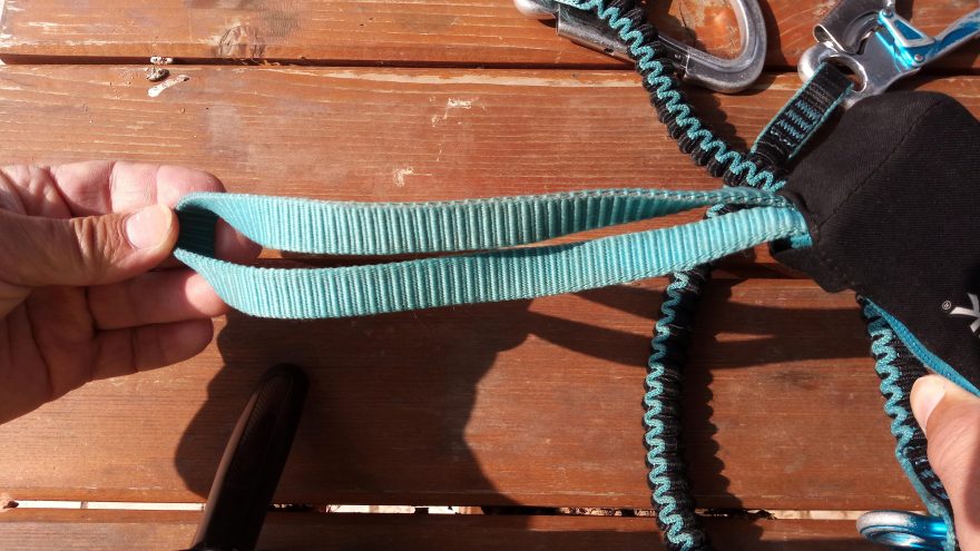 Kontrola spojovacího oka tlumiče pádu