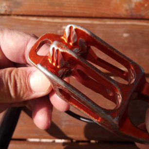 Kontrola V zářezu u jistícího kyblíku