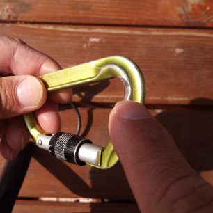 Pozor na probroušené karabiny