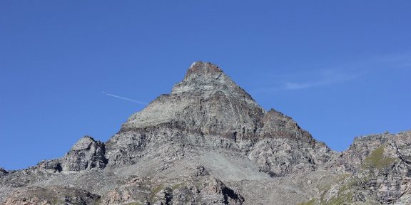 Výstup na třítisícovku Grand Tournalin nedaleko Matterhornu