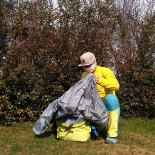 Pro uložení lana používejte plachtu