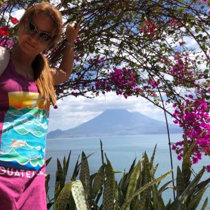 Výhled na sopku v národním parku Los Nevados, kolumbijské Andy, Kolumbie.