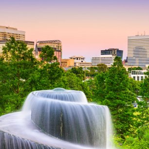 Cartagena je město v severní části Kolumbie, při pobřeží Karibského moře.