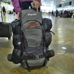 Na letištích jsem zejména ocenila čelní madlo, díky němuž je možné batoh pohodlně přenášet