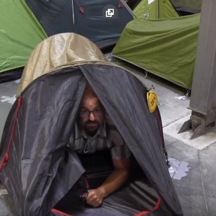 Při výběru stanu je možnost si ho prohlédnout postavený a porovnat ho s ostatními modely k nezaplacení.