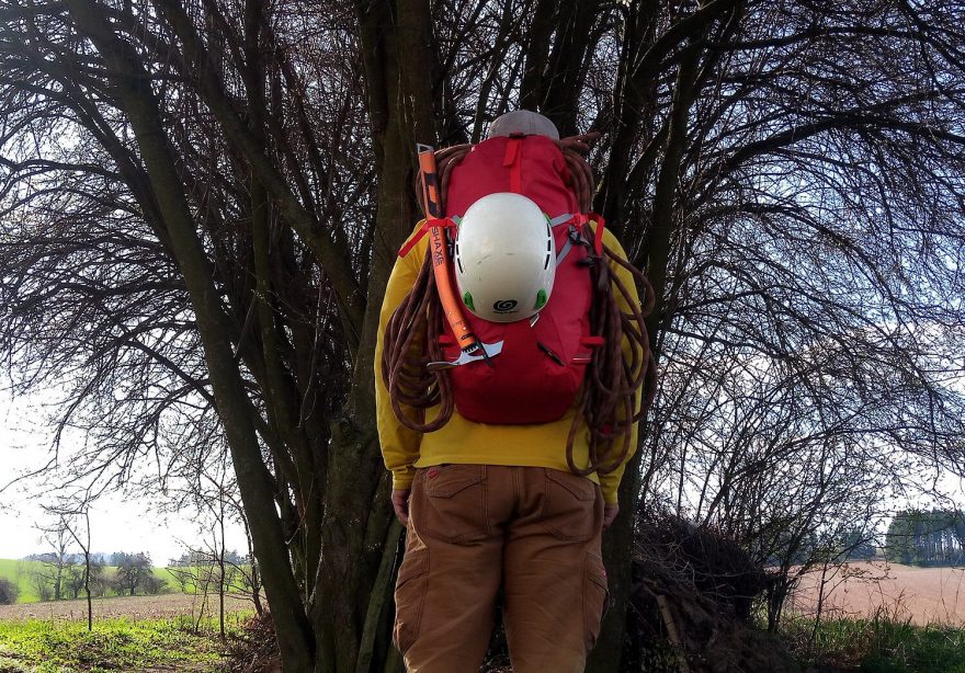 Batoh Lowe Alpine Halcyon 35-40 vel-M na postavě 173 cm