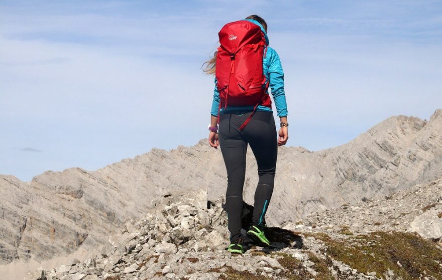 Díky několika délkám zad může nosit batoh Lowe Alpine Halcyon 35-40 takřka kdokoliv