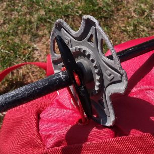 Fixace hole na batoh Lowe Alpine Halcyon 35-40