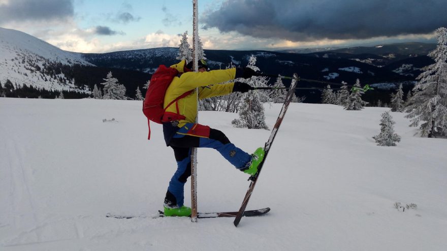 Krkonošská skialpová sezóna s batohem Lowe Alpine Halcyon 35-40