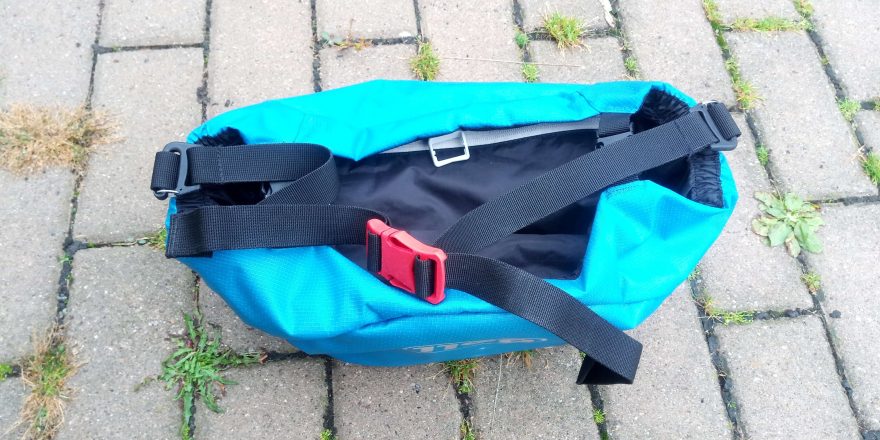 Praktická ledvinka z víka batohu Boll QUANTUM 35-47.