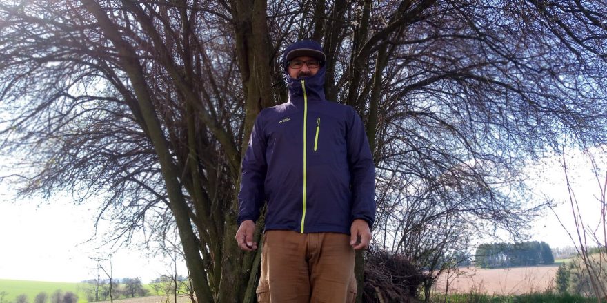 Celkový pohled na bundu Direct Alpine Cyclone - čelní pohled