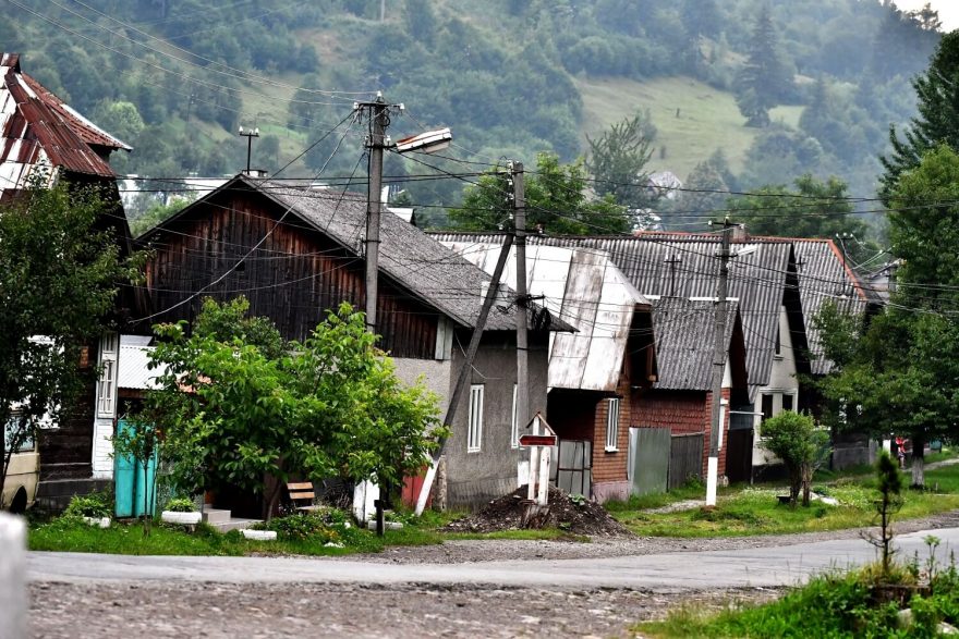 Usť Čorná, vesnice mezi poloninami Svidovec a Krásná polonina, Ukrajina