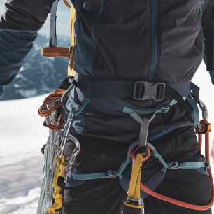 Kompatibilita batohu Deuter Guide 34+ se sedacím úvazkem