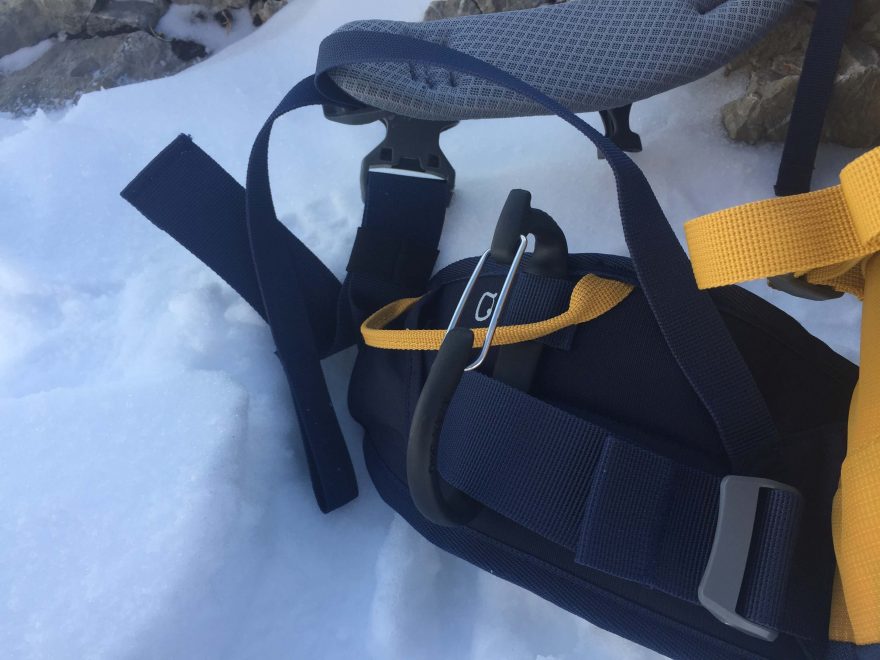 Možnost upevění Caritool na batohu Deuter Guide 34+