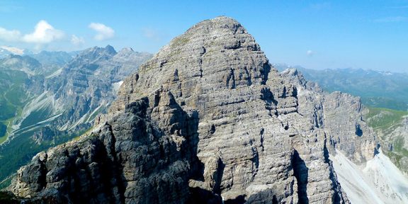 Po zajištěné cestě na vrchol Marchreisen Spitze