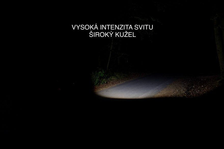 Vysoká intenzita svitu s širokým kuželem čelovky Ledlenser MH5.