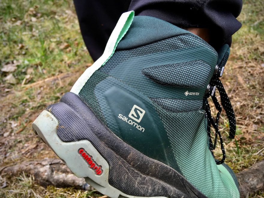 Ochrana kotníku na botách Salomon Vaya Mid GTX.