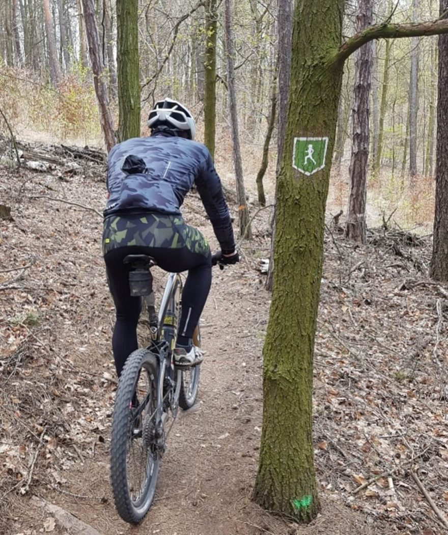 Stezka GreenRunner pro běžce a cyklisty v přírodním parku Resslu v Mostě.Stezka GreenRunner pro běžce a cyklisty v přírodním parku Resslu v Mostě.