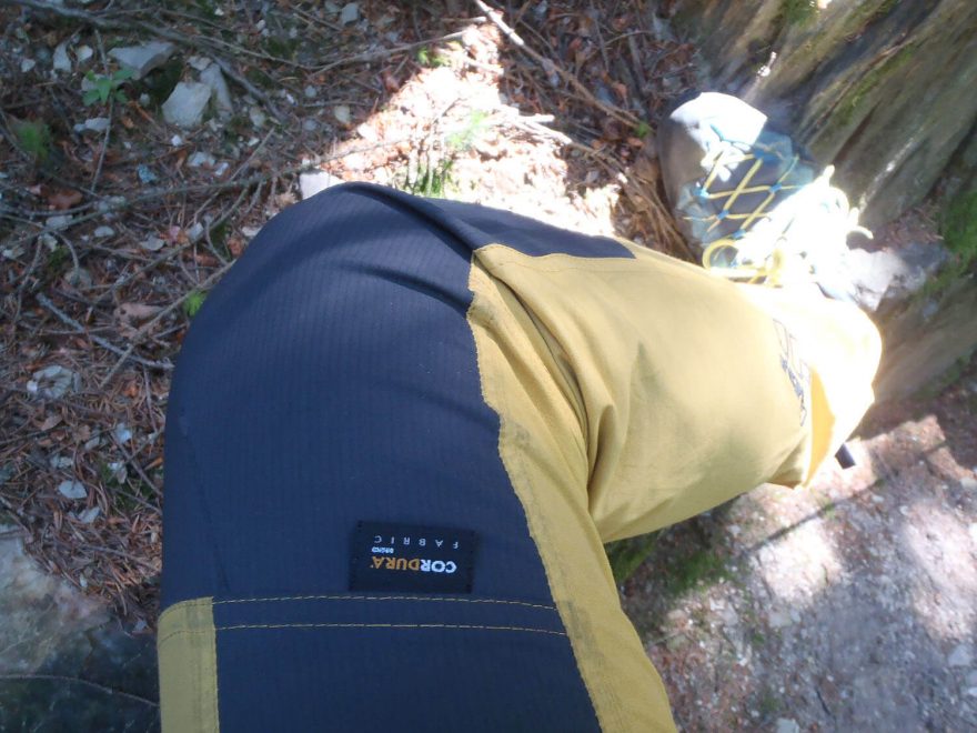 Technická tkanina CORDURA chrání kalhoty a vaše kolena - DIRECT ALPINE Mordor