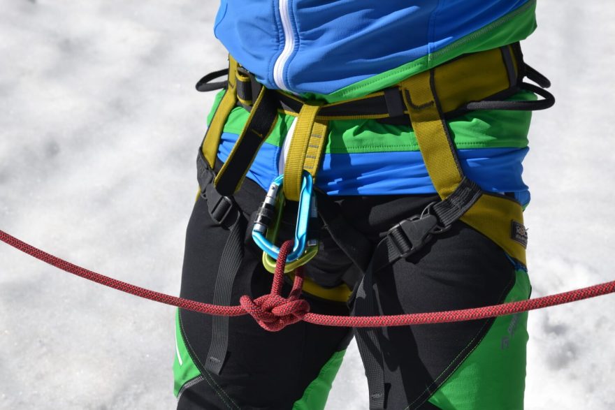 Alpský motýlek a dvě šroubovací karabiny