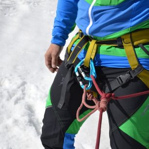 Navázání na lano s připraveným prusíkem a dvěma karabinami