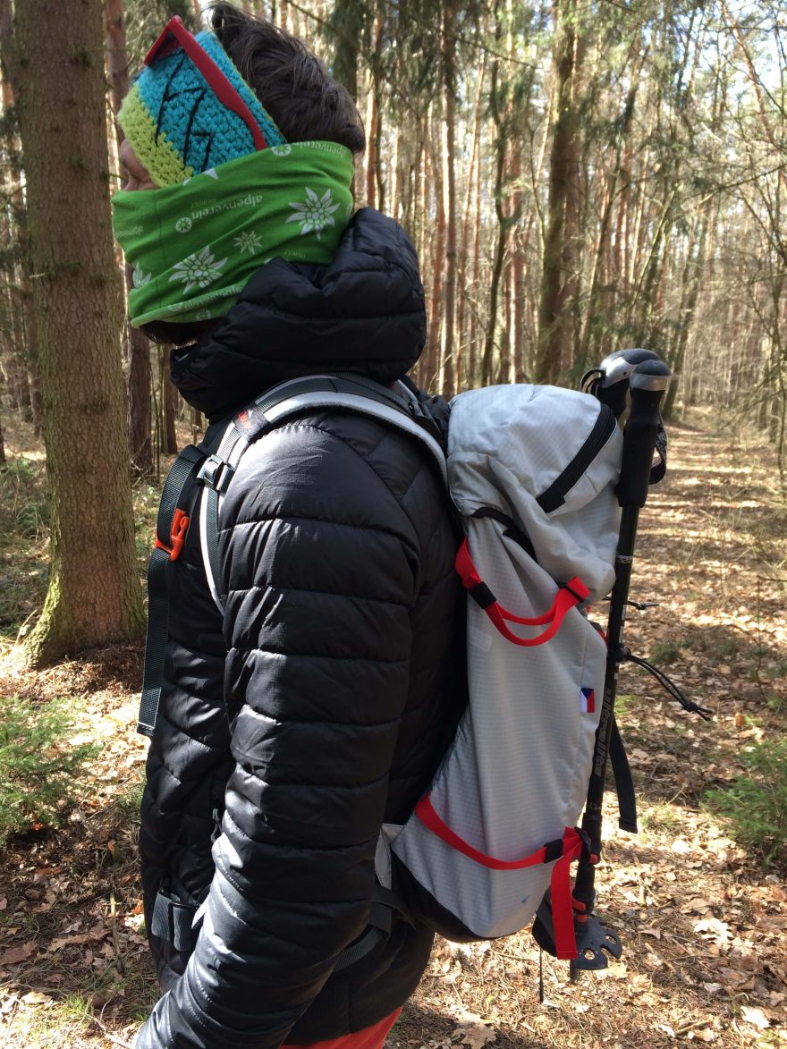 Poloprázdný batoh s holemi - DOLDY Arrow Light