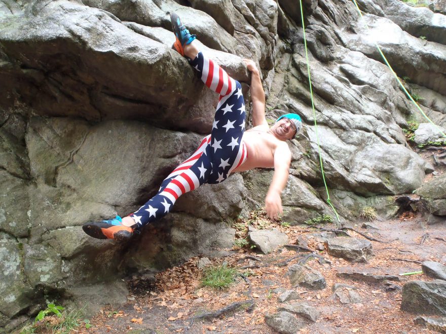 Americké lezečky potřebují náležitý outfit - EVOLV Shaman