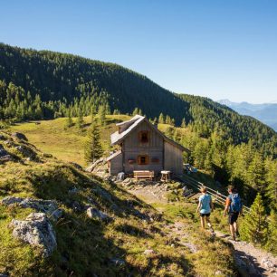 Nockberge-trail je turistická dálková trasa po zaoblených vrcholech pohoří Nockberge v Korutanech, na jižní straně rakouských Alp.