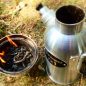 Romantické vaření v přírodě &#8211; recenze konvičky pro ohřev vody Petromax fk1