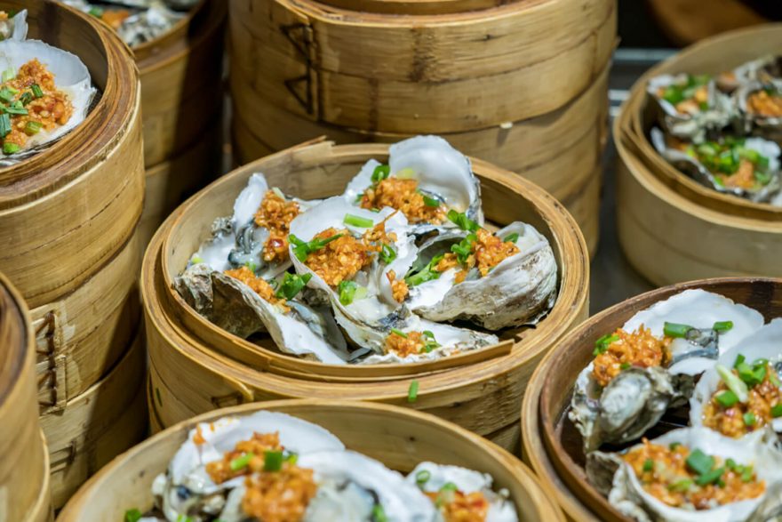 Čerstvé mořské plody jsou součástí vietnamské kuchyně