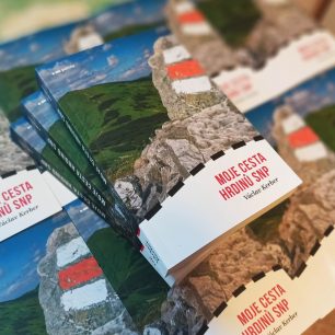 Cestopisná knížka od Václava Kerbera o dálkovém přechodu turistické trasy Cesta hrdinov SNP jdoucí napříč celým Slovenskem.